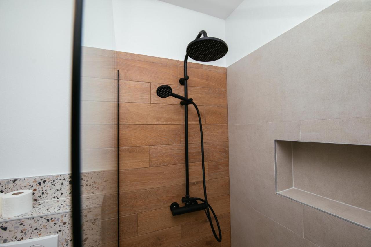 Apartmani Barbarosa Sveti Filip i Jakov Ngoại thất bức ảnh