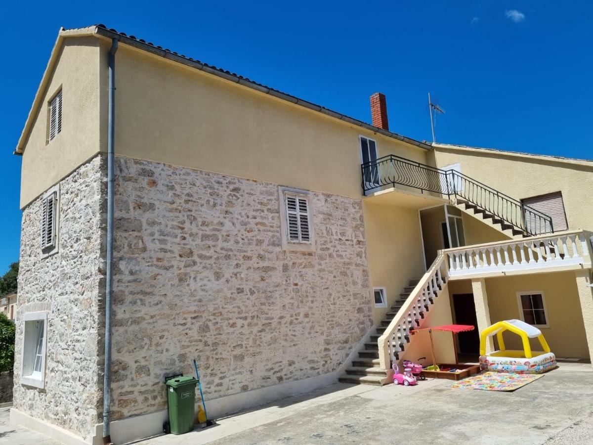 Apartmani Barbarosa Sveti Filip i Jakov Ngoại thất bức ảnh