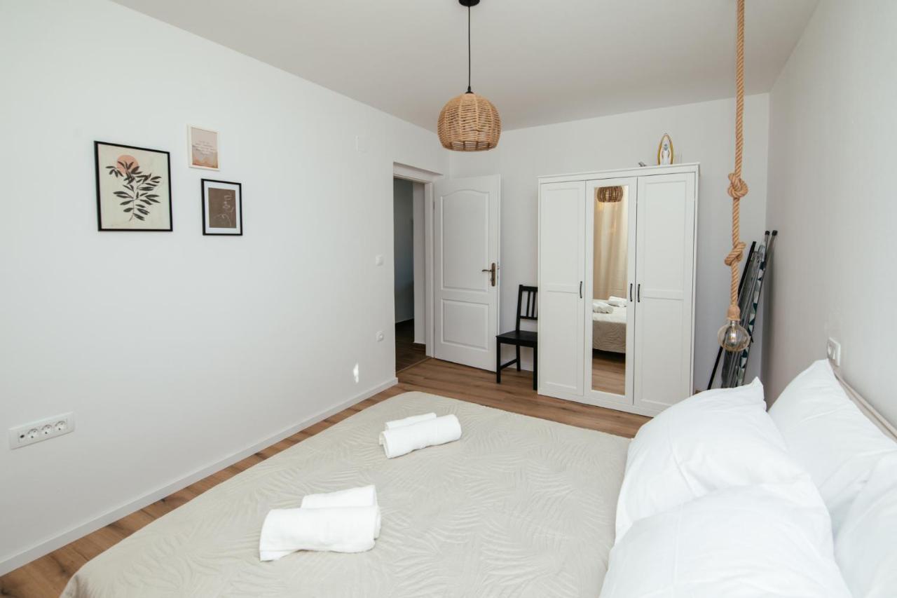 Apartmani Barbarosa Sveti Filip i Jakov Ngoại thất bức ảnh